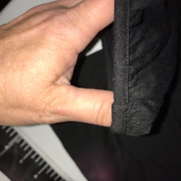 Daisy Fuentes size Medium Black 3/4 Sleeve Embellished Scoop Neck - Picture 3 of 6